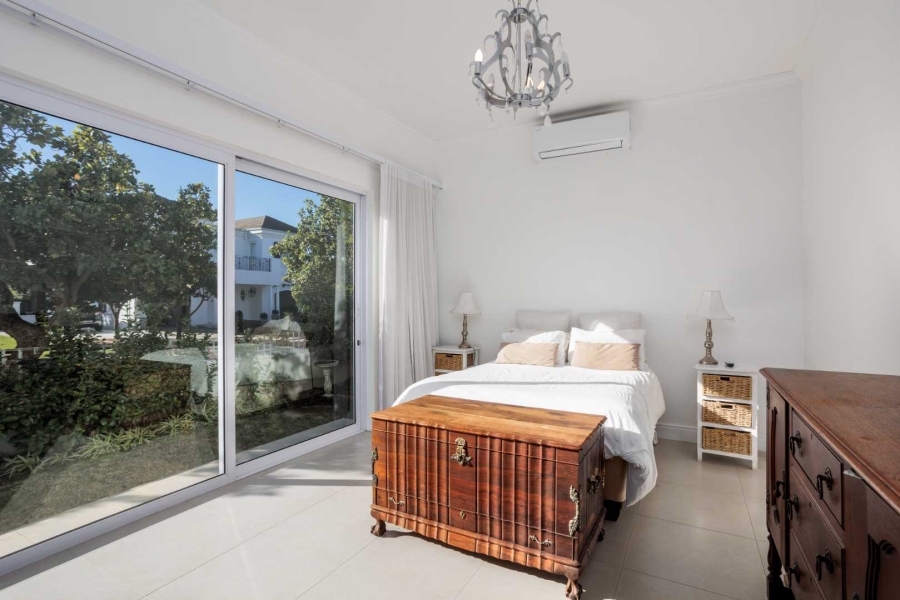 To Let 4 Bedroom Property for Rent in Val De Vie Estate Western Cape